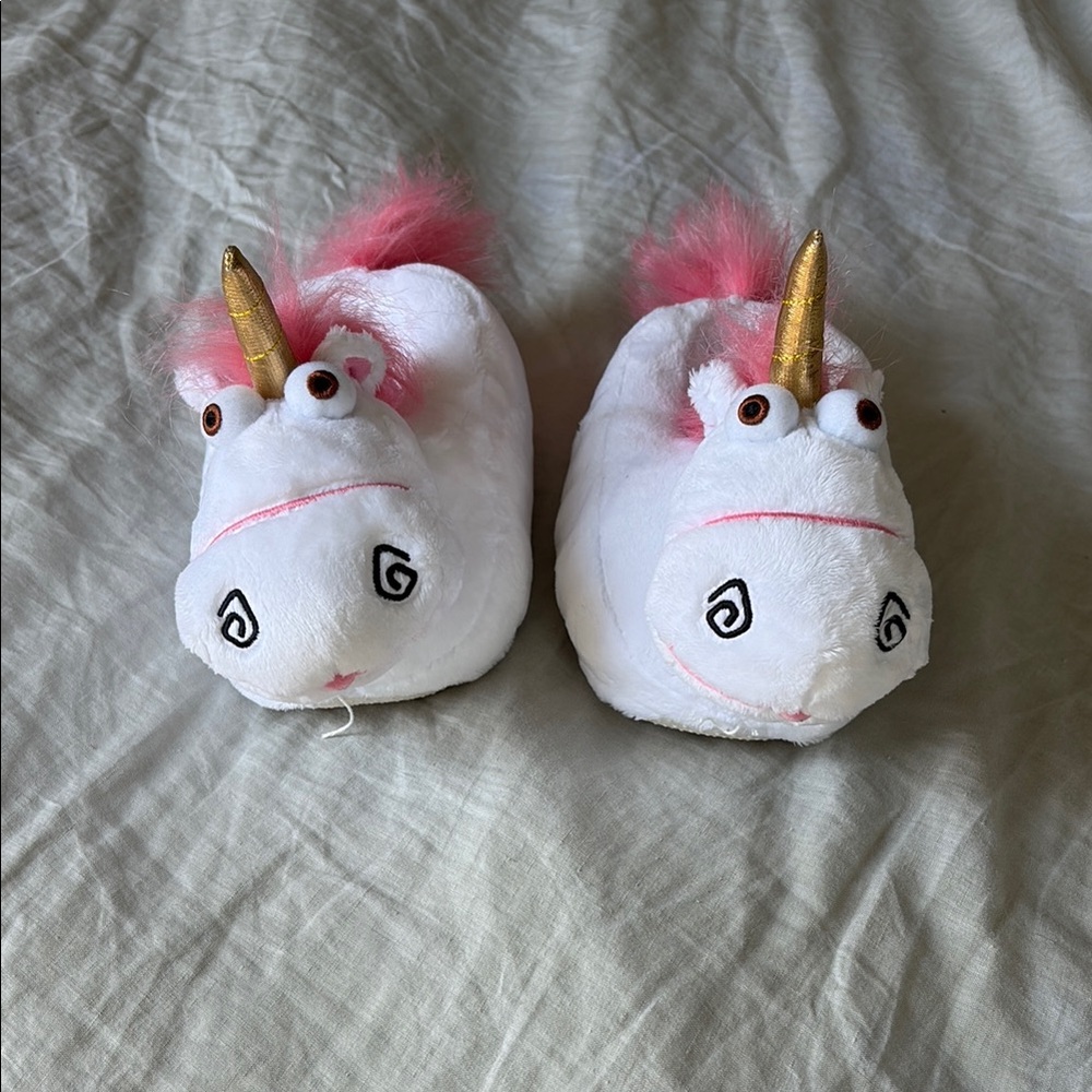 Despicable Me Unicorn Plush Slippers Hardly Worn Size 8 Toddler
